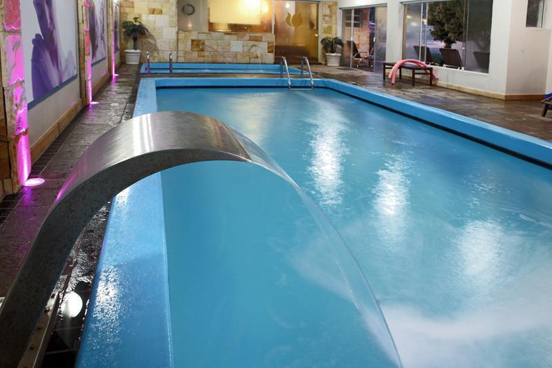 Hotel Clinipel - Emporio & 3*