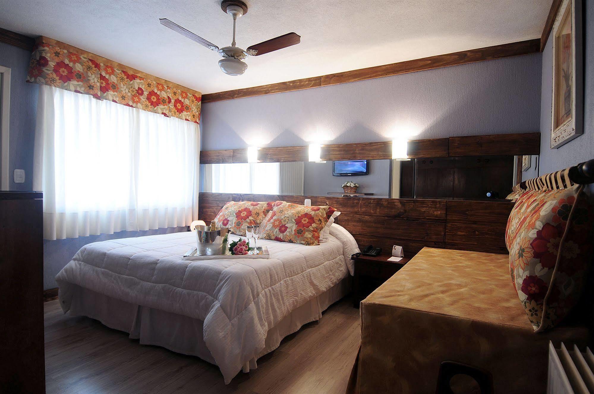 Clinipel - Emporio & Hotel