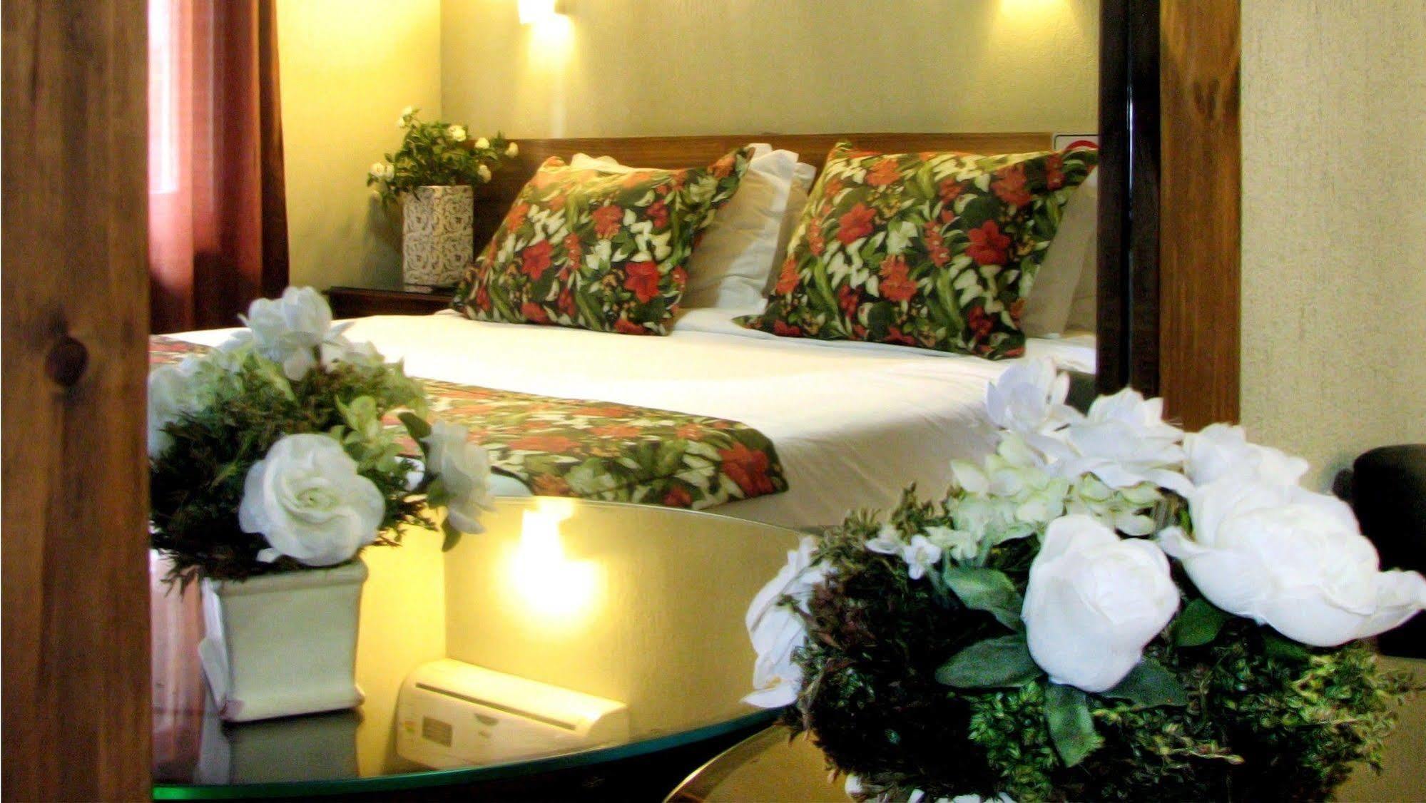 Hotel Clinipel - Emporio &